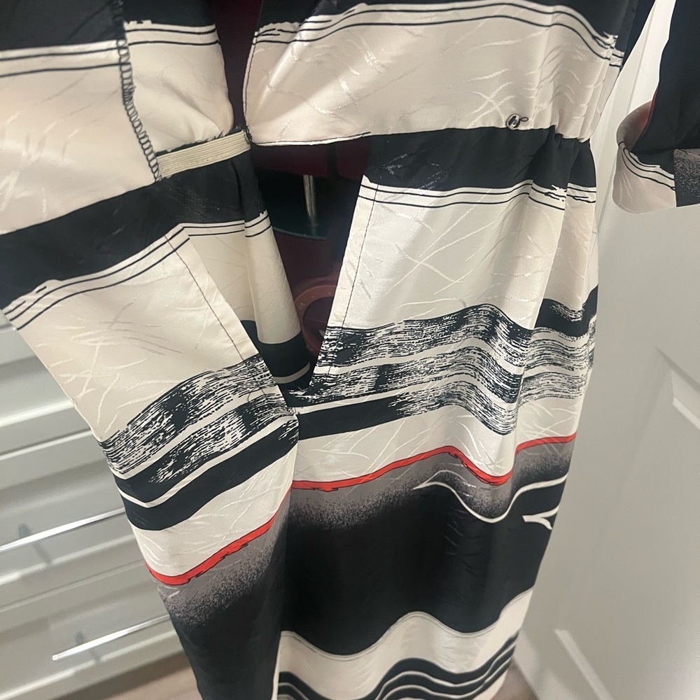 PETITES by NU-MODE Striped Black Metallic Wrap Dress Lightweight | Size 7 - Picture 6 of 14